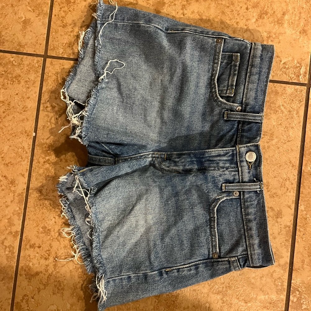 Mid-rise denim shorts size 27